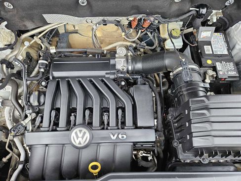 Used 2018 Volkswagen Atlas SE image 30