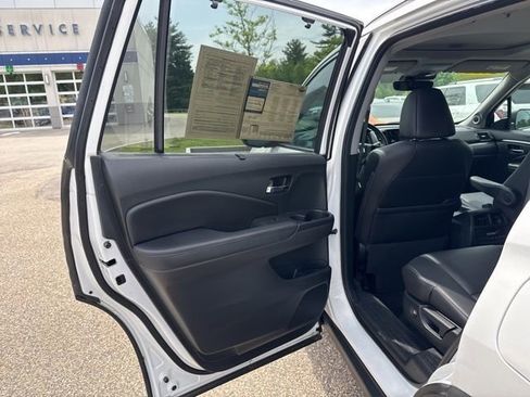 Used 2022 Honda Pilot Special Edition image 13