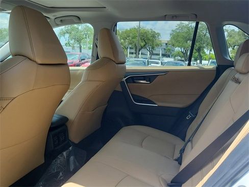 Used 2025 Toyota RAV4 XLE Premium image 7