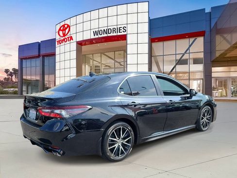 Used 2024 Toyota Camry SE w/ Convenience Package FWD image 6