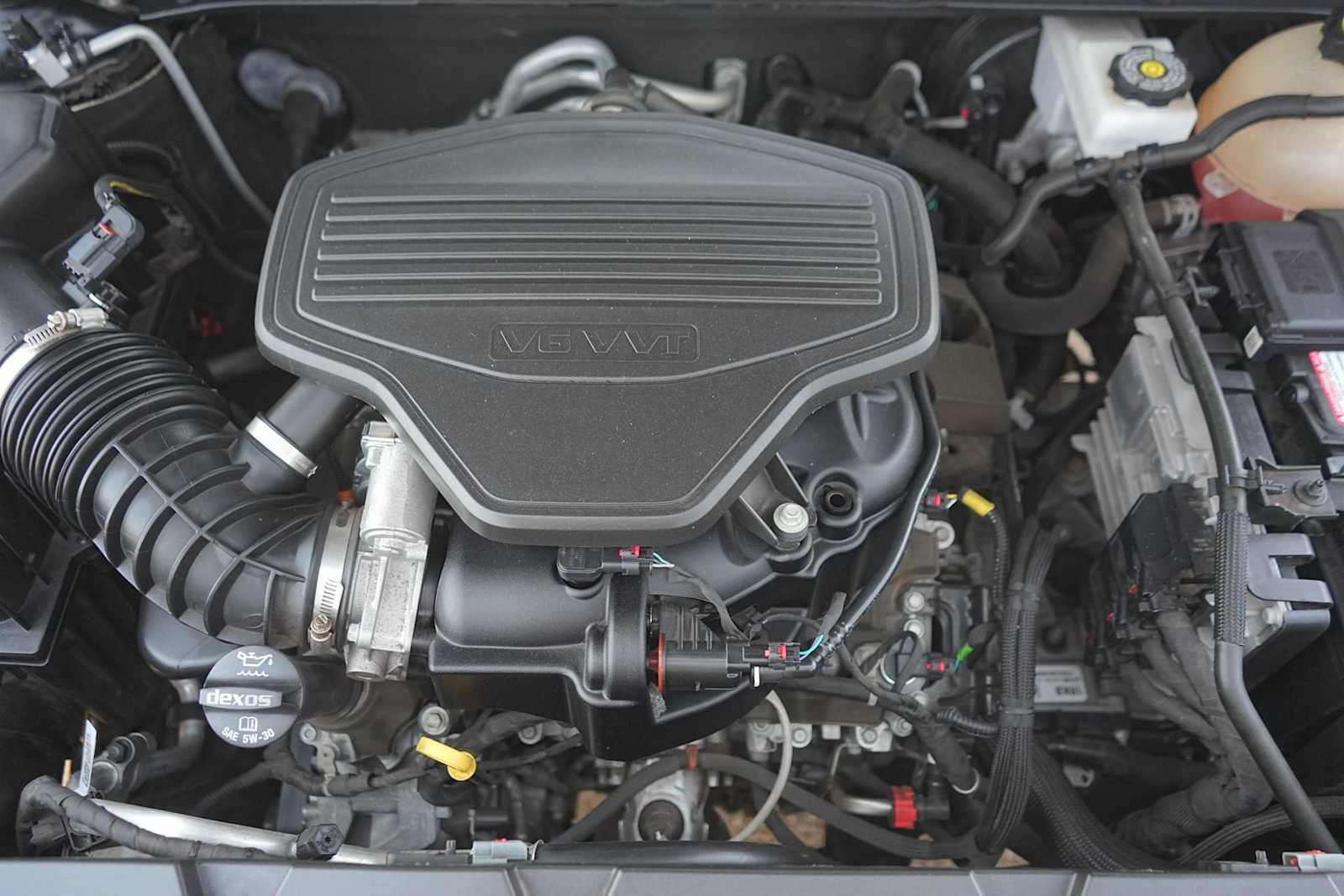 Used 2023 GMC Acadia Denali FWD image 9