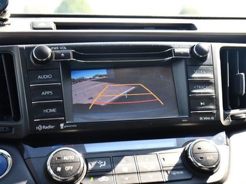 Used 2016 Toyota RAV4 XLE AWD/4WD image 35