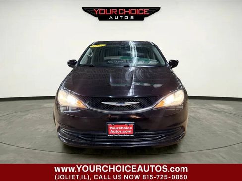Used 2017 Chrysler Pacifica Touring FWD image 10