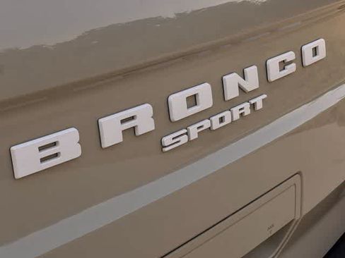 Used 2024 Ford Bronco Sport Outer Banks w/ Tech Package AWD/4WD image 8