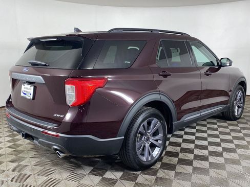 Used 2023 Ford Explorer XLT w/ Equipment Group 202A AWD/4WD image 24
