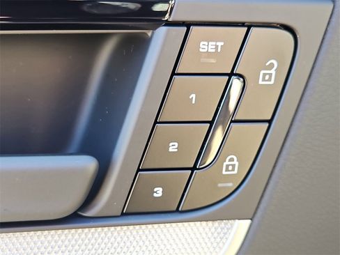 New 2026 Porsche Cayenne Coupe image 20