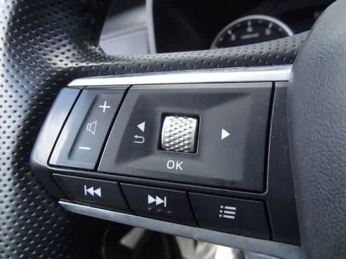 Used 2024 Mitsubishi Outlander SE FWD image 15
