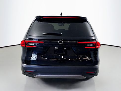 Used 2025 Toyota Grand Highlander AWD image 6