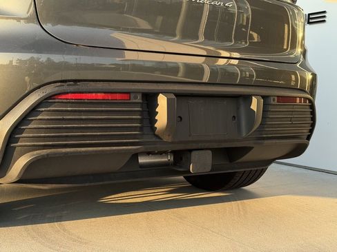 Used 2024 Porsche Macan 4 Electric image 15