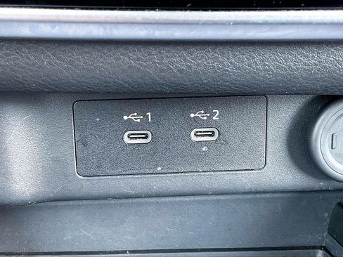 Used 2024 Nissan Rogue S FWD image 17
