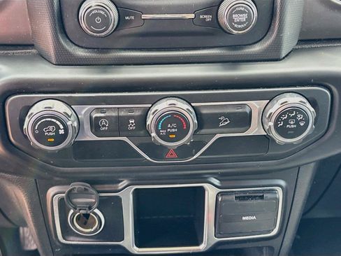 Used 2020 Jeep Wrangler Unlimited Sport AWD/4WD image 15