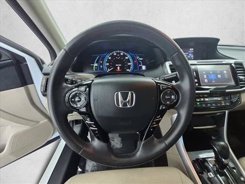 Used 2017 Honda Accord EX-L image 30