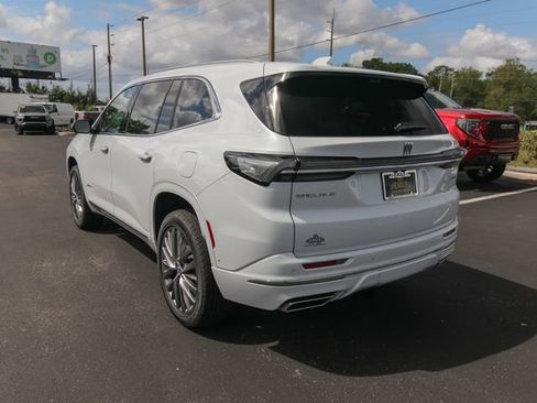 New 2026 Buick Enclave Avenir w/ Super Cruise Package FWD image 7