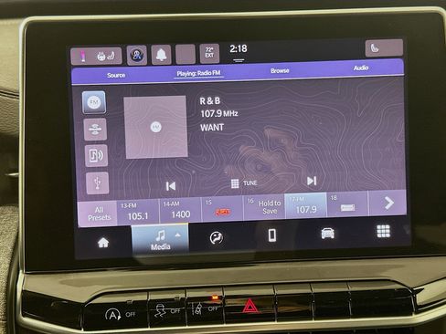 Used 2023 Jeep Compass Latitude w/ Sun and Sound Group AWD/4WD image 21