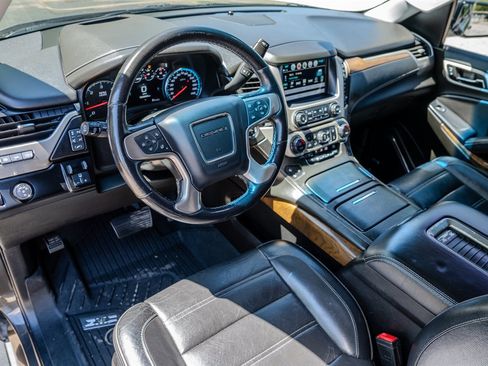 Used 2019 GMC Yukon Denali w/ Denali Ultimate Package image 14