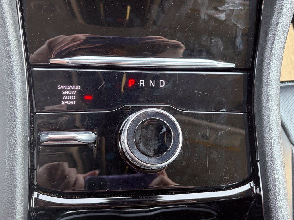 Used 2023 Jeep Grand Cherokee Limited w/ Luxury Tech Group II AWD/4WD image 36