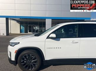 Used 2022 Chevrolet Traverse RS FWD video 2