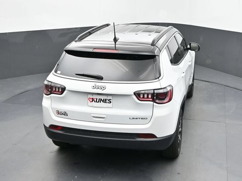 Used 2025 Jeep Compass Limited AWD/4WD image 36