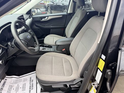 Used 2021 Ford Escape SE FWD image 9