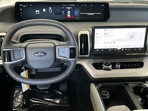 New 2026 Ford Expedition Max Active AWD/4WD image 13