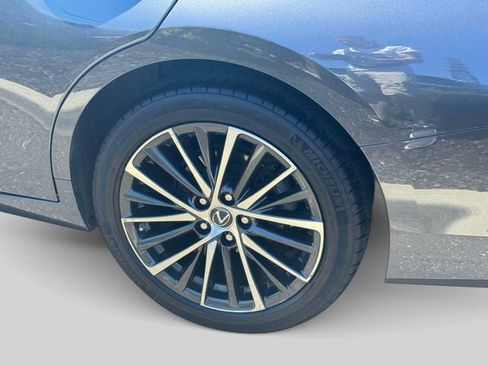 Certified 2024 Lexus ES 350 w/ Premium Package FWD image 9