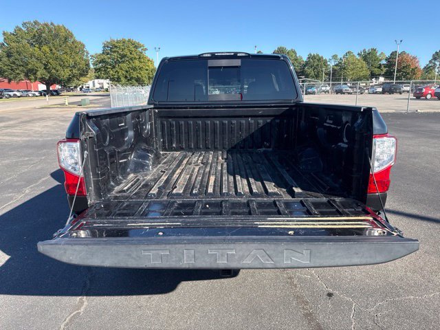 Used 2017 Nissan Titan SV AWD/4WD image 18