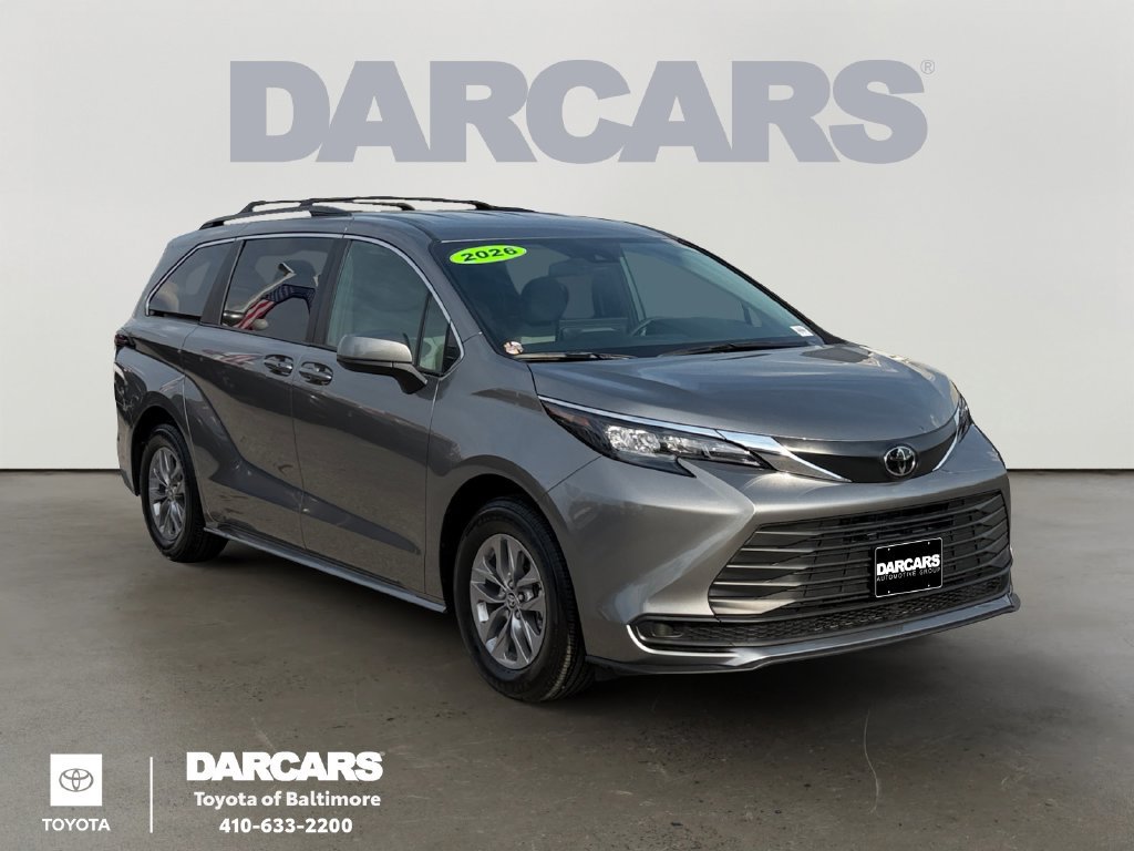 Used 2026 Toyota Sienna LE AWD/4WD image 1
