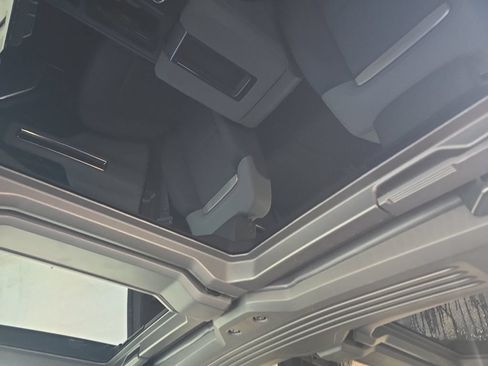 Used 2025 GMC Hummer EV 2X AWD/4WD image 31
