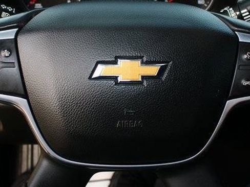 Used 2022 Chevrolet Traverse LT image 12