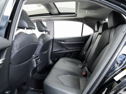 Used 2019 Toyota Camry XSE image 23