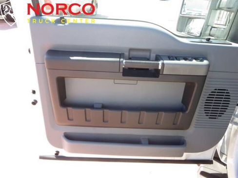 Used 2012 Ford F550 2WD Crew Cab Super Duty image 10