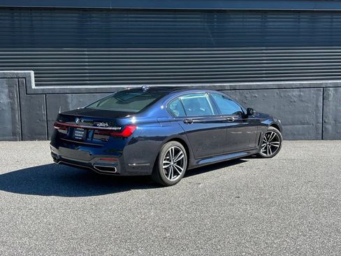 Used 2021 BMW 740i xDrive w/ M Sport Package AWD/4WD image 10