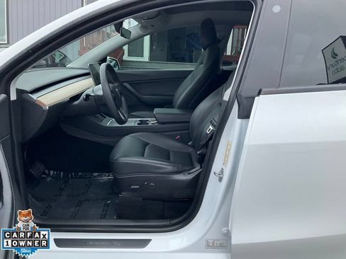 Used 2021 Tesla Model Y Long Range AWD/4WD image 14