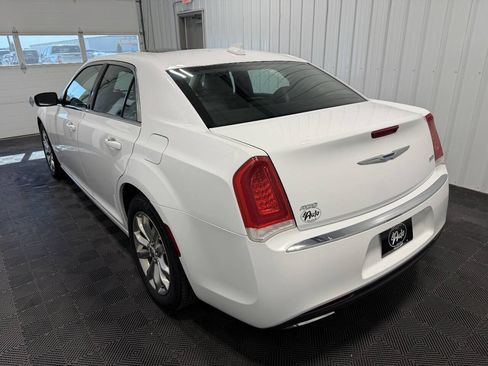 Used 2015 Chrysler 300 Limited w/ Driver Convenience Group AWD/4WD image 5