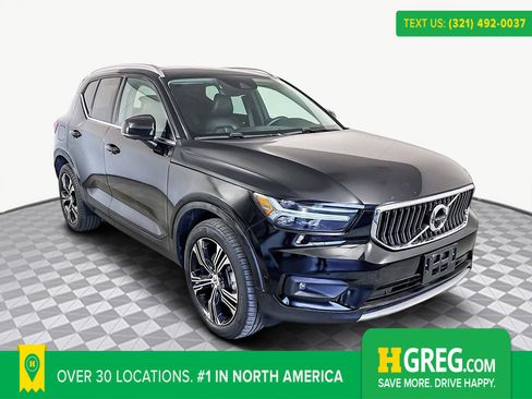 Used 2022 Volvo XC40 T5 Inscription w/ Advanced Package image 1