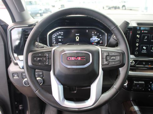 Used 2025 GMC Sierra 3500 SLT w/ SLT Convenience Package AWD/4WD image 21