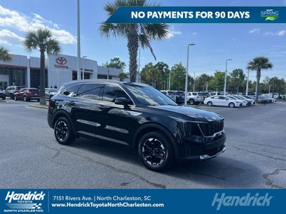 Used 2025 Kia Sorento S w/ Panoramic Sunroof Package