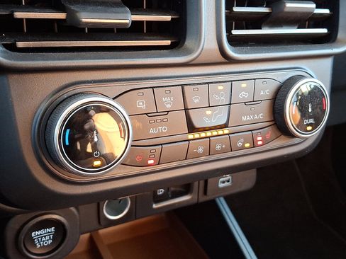 Used 2024 Ford Maverick Lariat image 15