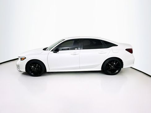 Used 2025 Honda Civic Sport image 4