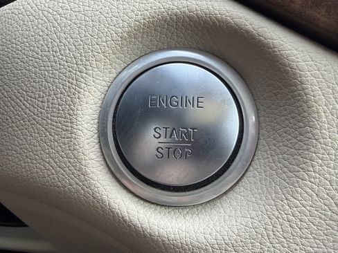 Used 2016 Mercedes-Benz GLA 250 4MATIC image 26