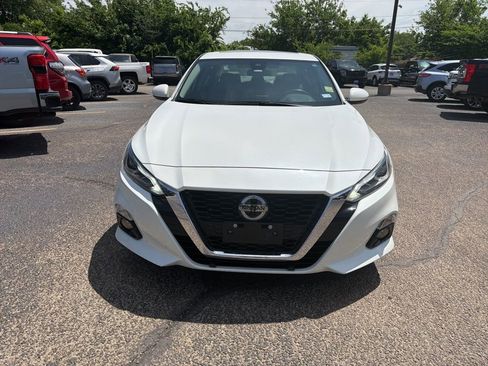 Used 2022 Nissan Altima 2.5 SL FWD image 2