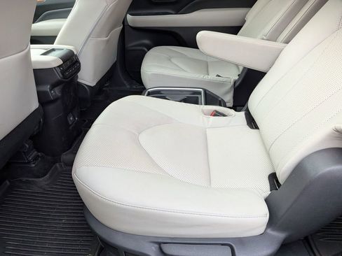 Used 2025 Toyota Grand Highlander XLE image 24