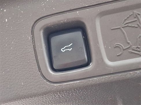 Used 2020 Ford Expedition Max XLT w/ Equipment Group 202A image 32