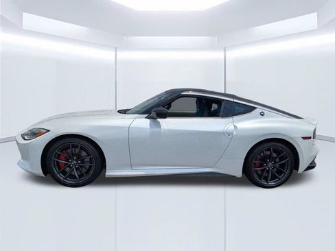 Used 2024 Nissan Z Performance w/ Floor Mat Package RWD image 7