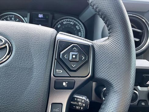 Used 2023 Toyota Tacoma TRD Off-Road w/ Technology Package AWD/4WD image 24