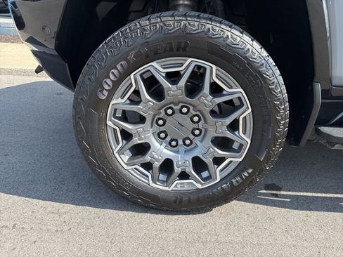 Used 2025 GMC Hummer EV 3X image 10