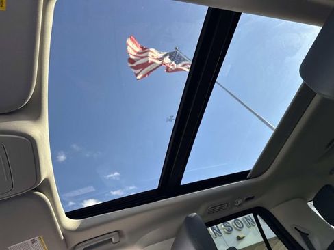 New 2026 Ford Expedition Active image 23