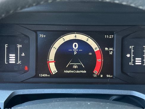 Used 2025 Toyota 4Runner SR5 RWD image 28