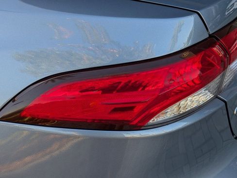 Used 2021 Toyota Corolla LE w/ LE Convenience Package image 17