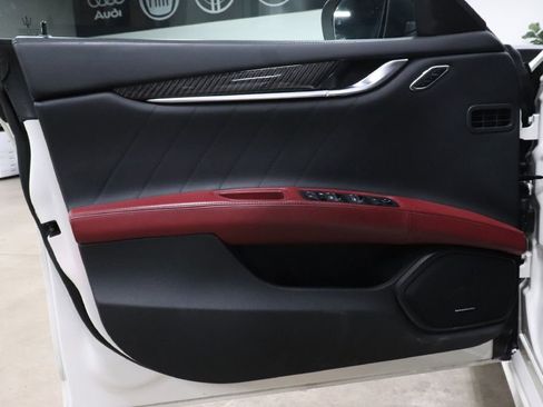 Used 2022 Maserati Ghibli Modena Q4 image 9